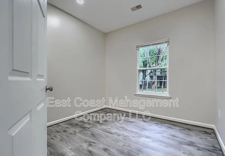 921 Bending Branch Way #1 — Photo 11