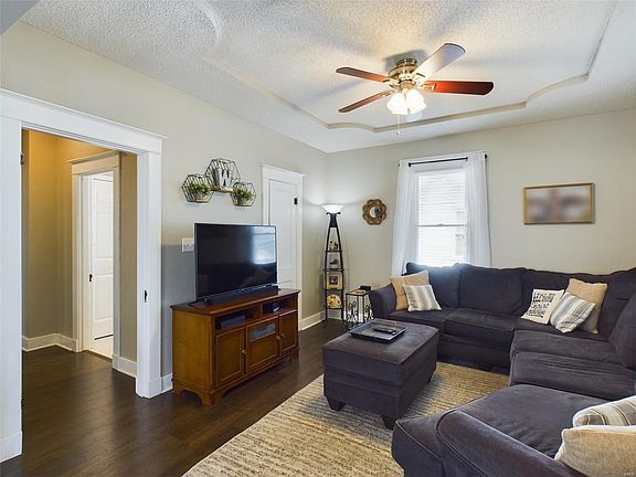 5th image of 1319 Eberhart Ave