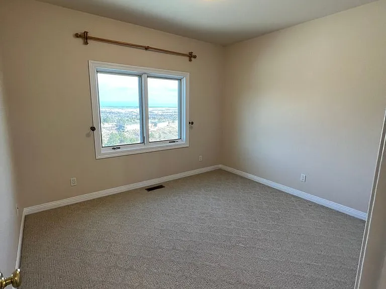 1124 Alta Vista Dr — Photo 24