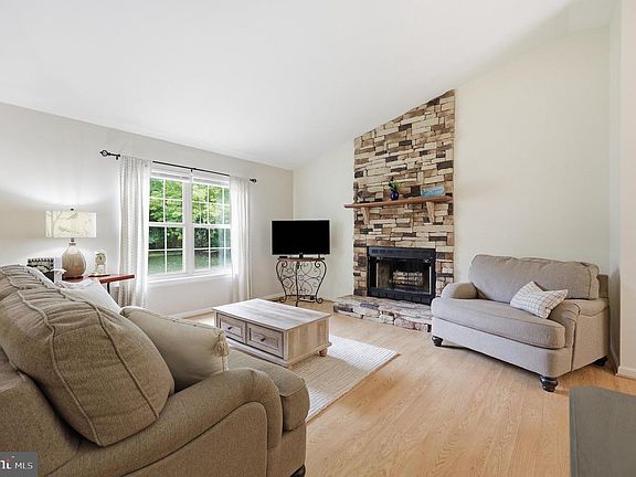 4th image of 10603 Rockridge Ct