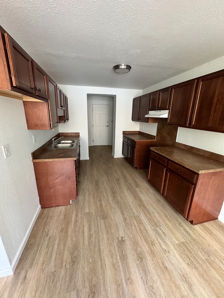 Building Photo - 128 Arthur St #202