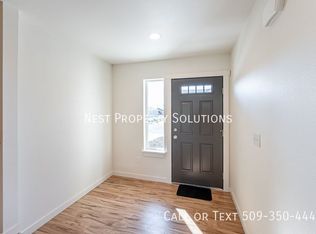 1070 S Grand Dr #A, Moses Lake, WA 98837