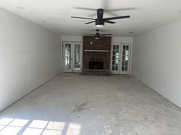 3rd image of 205 Somerset St