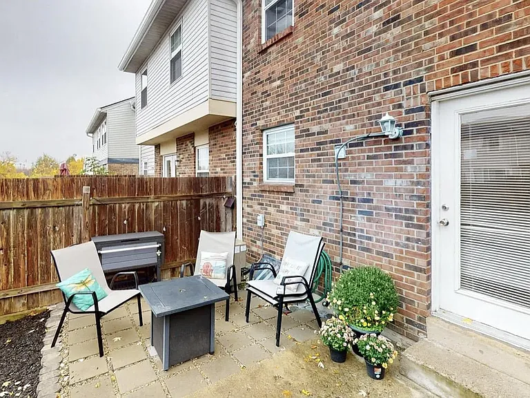 7509 Kingsgate Way — Photo 29