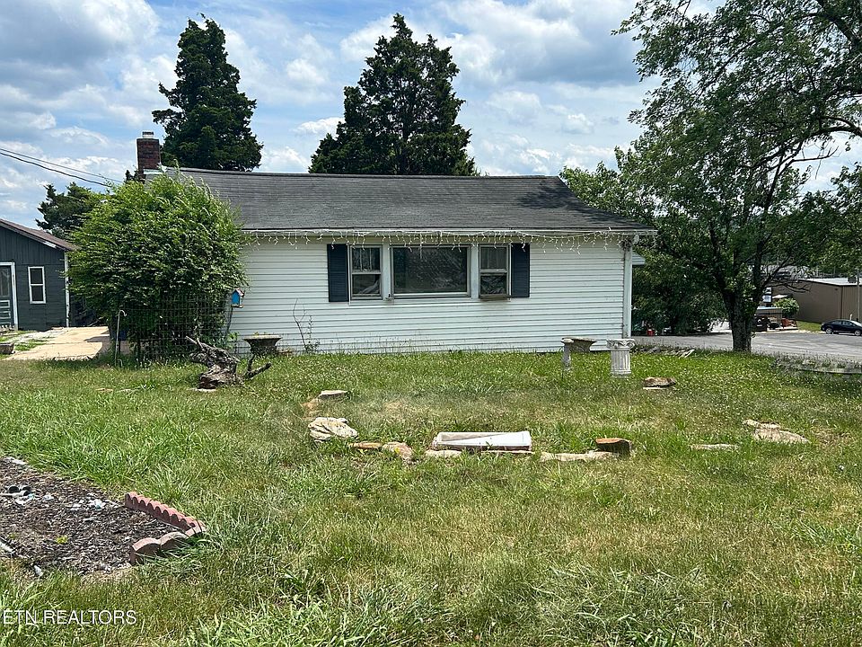 1st image of 921 Fowler St