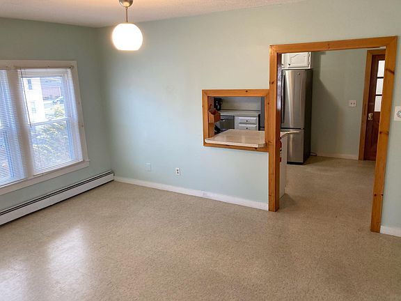 Dining room looking toward kitchen