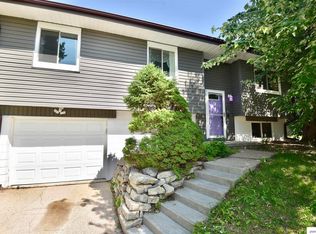 3913 N 212th St, Elkhorn, NE 68022