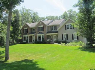 81 E Claremont Dr, Voorheesville, NY 12186