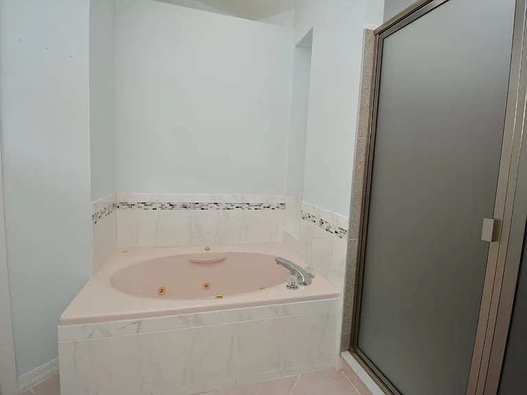 18 Wellwater Dr — Photo 32