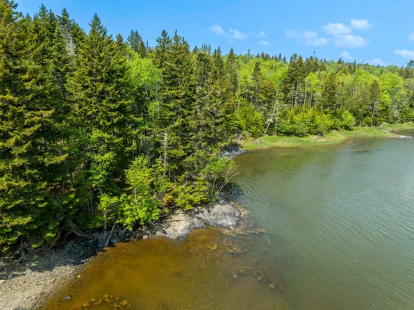 47 Yoho Head Road, Machiasport, ME 04655