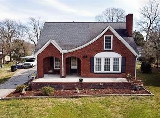 479 Parkview Dr, Burlington, NC 27215