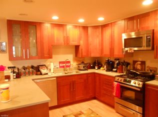 2132 W Dickens Ave, Chicago, IL 60647