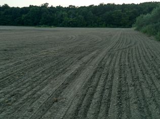 9255 Summers Rd, Benton, IL 62812