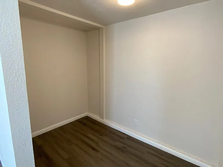 516 Lisbon St — Photo 8