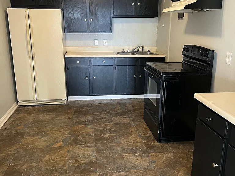 1350 Kingston St #1 — Photo 9