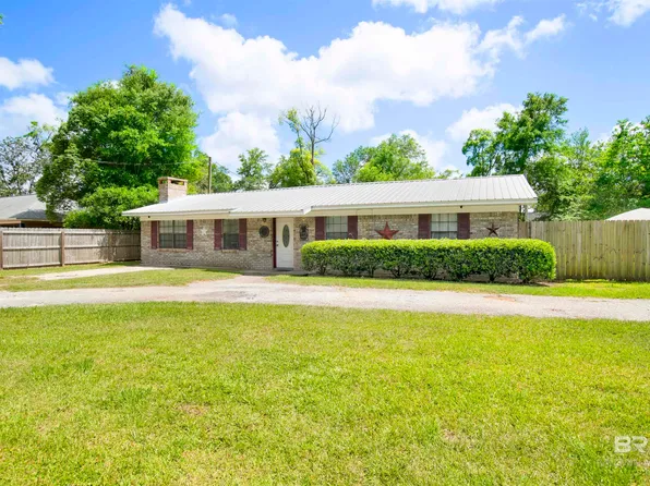 411 W Camphor Ave, Foley, AL 36535