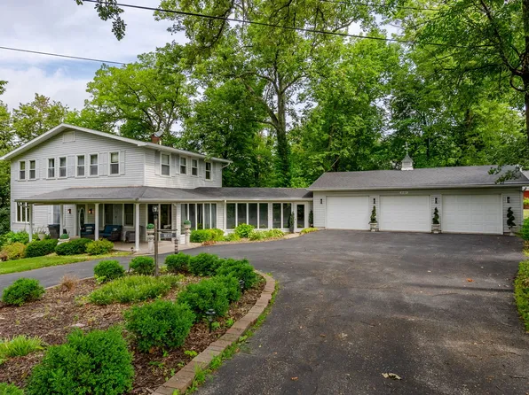 2127 17th Ave, De Witt, IA 52742