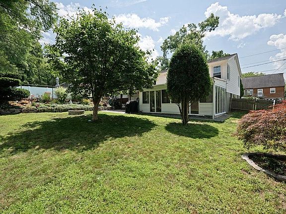 3rd image of 148 Brunelle Avenue