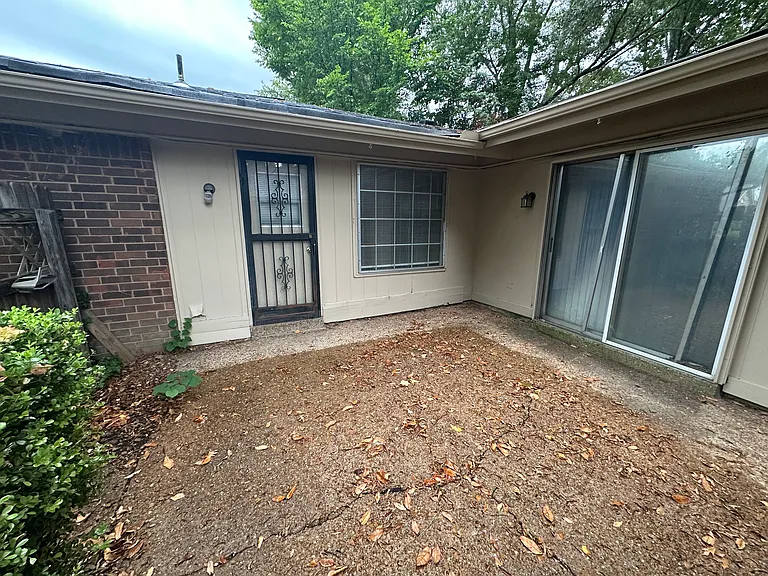 6491 Saginaw Rd — Photo 2