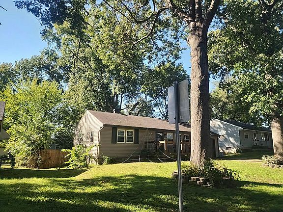 3rd image of 3506 S Spring St