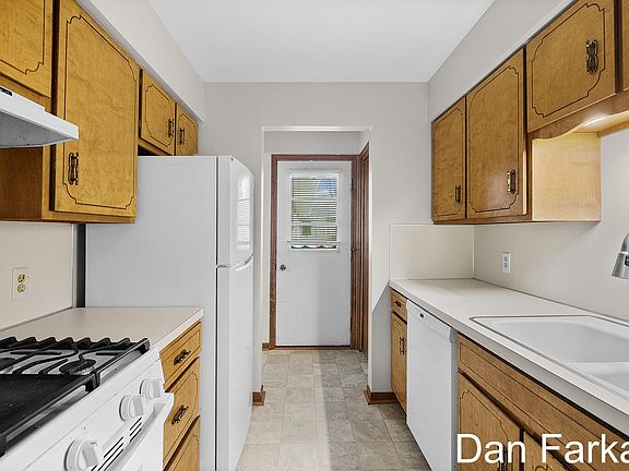5th image of 5143 Southglow Ct SE #169