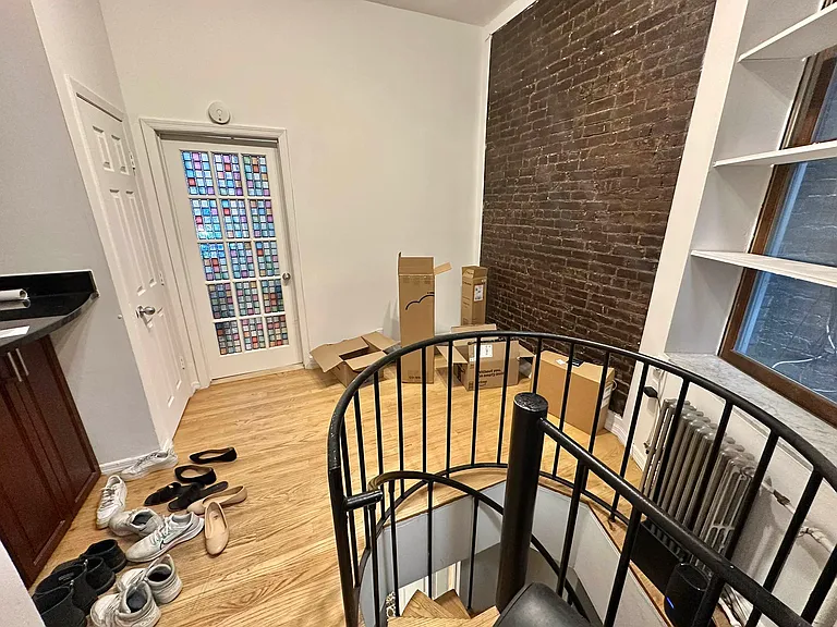 222 E 21st St #1D — Photo 4