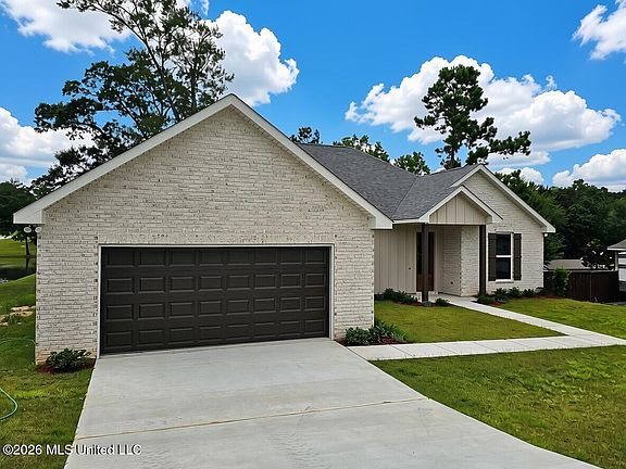 2nd image of 47 Knoll Creek Dr