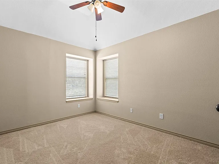 12611 Oceanside Dr — Photo 20