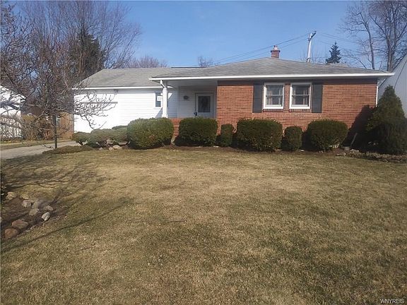 5th image of 331 Smallwood Dr