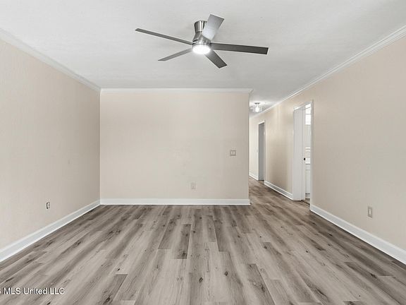 4th image of 3 Bridgefield Ct