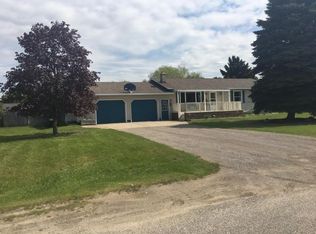 334 Schnees Lochen Dr, Gaylord, MI 49735