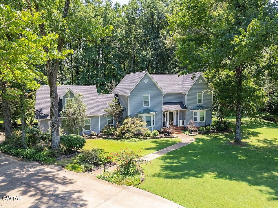 1st image of 110 Greenbriar Ln