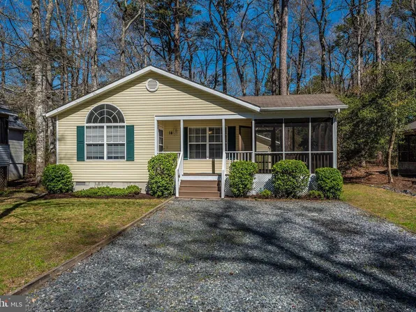 14 Garrett Dr, Ocean Pines, MD 21811