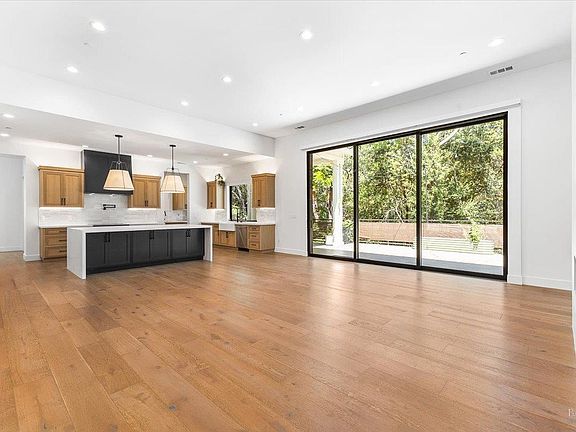 4th image of 794 Los Olivos Road