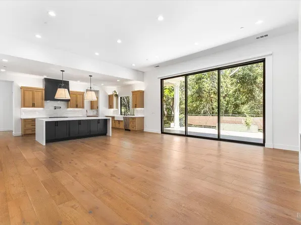 794 Los Olivos Road, Santa Rosa, CA 95404