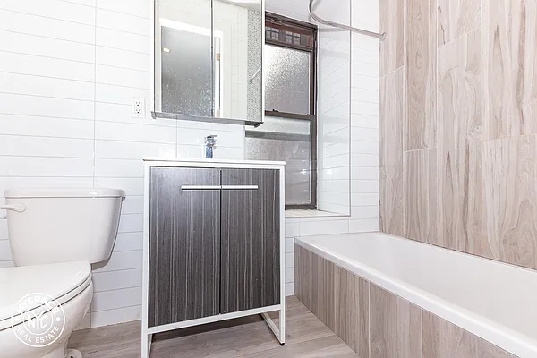 Rented by MySpaceNYC | media 23