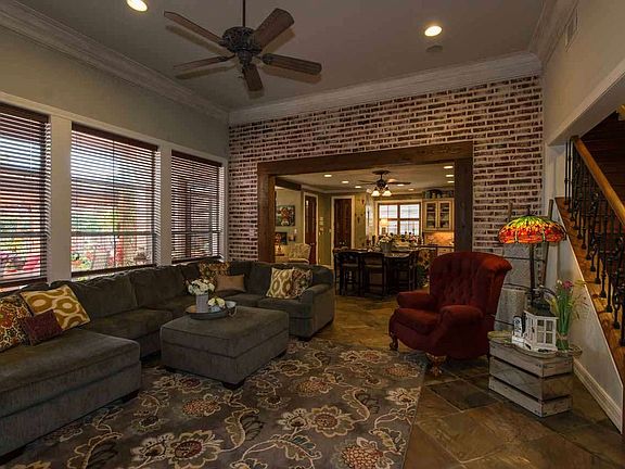 4th image of 2290 Turningleaf Dr