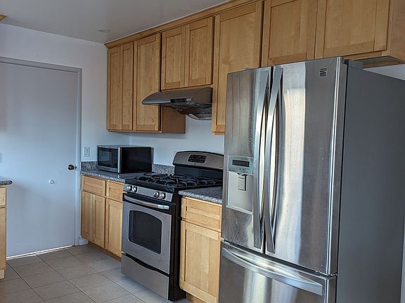 3rd image of 2531 Eucalyptus Way