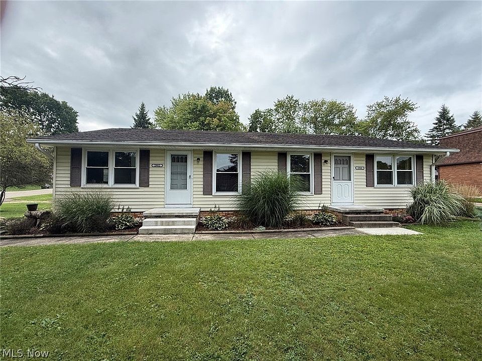 1st image of 2902 Thackeray Ave NW