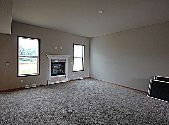 3rd image of 4625 Katsura Dr