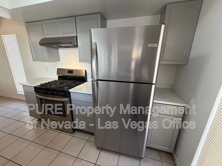 1405 Vegas Valley Dr #193-bldg 20 — Photo 12