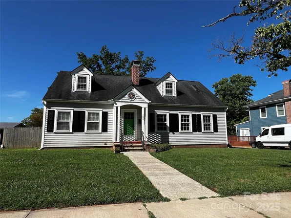 189 Probart St, Brevard, NC 28712