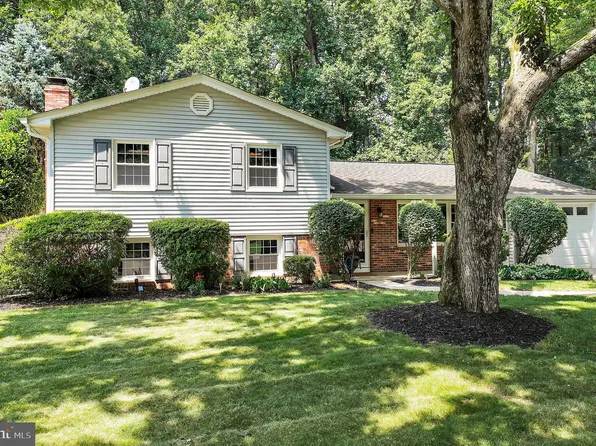 12221 Bradbury Dr, Gaithersburg, MD 20878