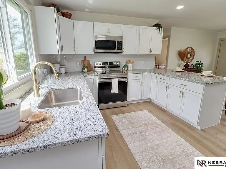 8107 Beechwood Dr — Photo 17