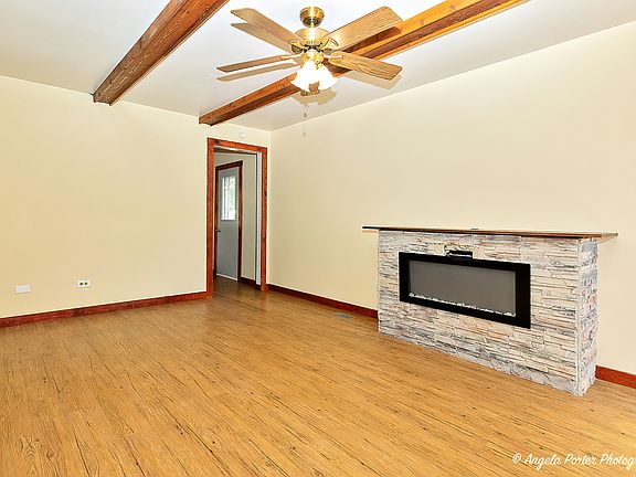 3rd image of 338 Maplewood Dr