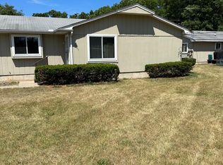 2667 Benstein Rd, Walled Lake, MI 48390