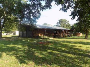 111 Pine St, Hooks, TX 75561