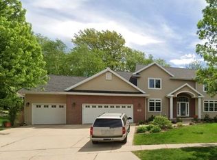 349 Wynnwood Dr, Verona, WI 53593