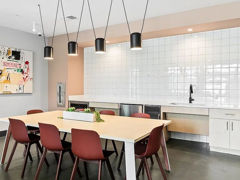 The Hub Apartments — Photo 37