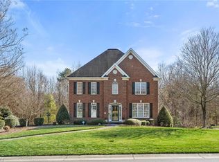 2028 Rossmore Rd, Clemmons, NC 27012